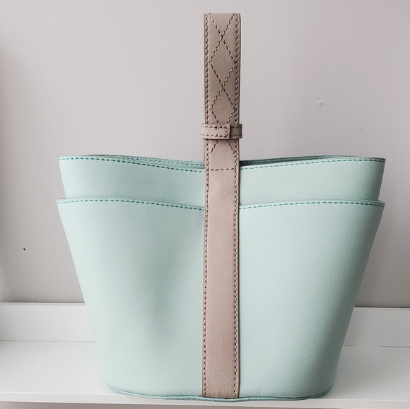 Handheld Bag - Picture 4 of 5